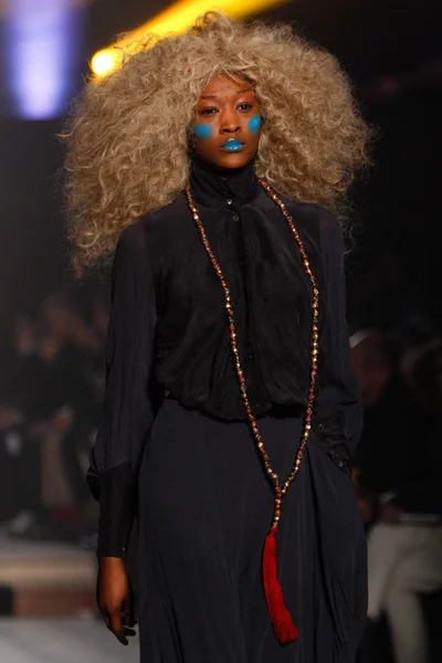 Look 1